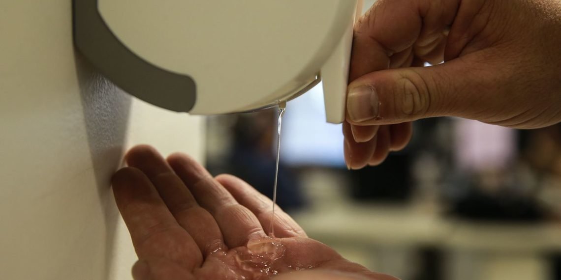 Ministro determinou que recurso seja aplicado no combate à covid-19