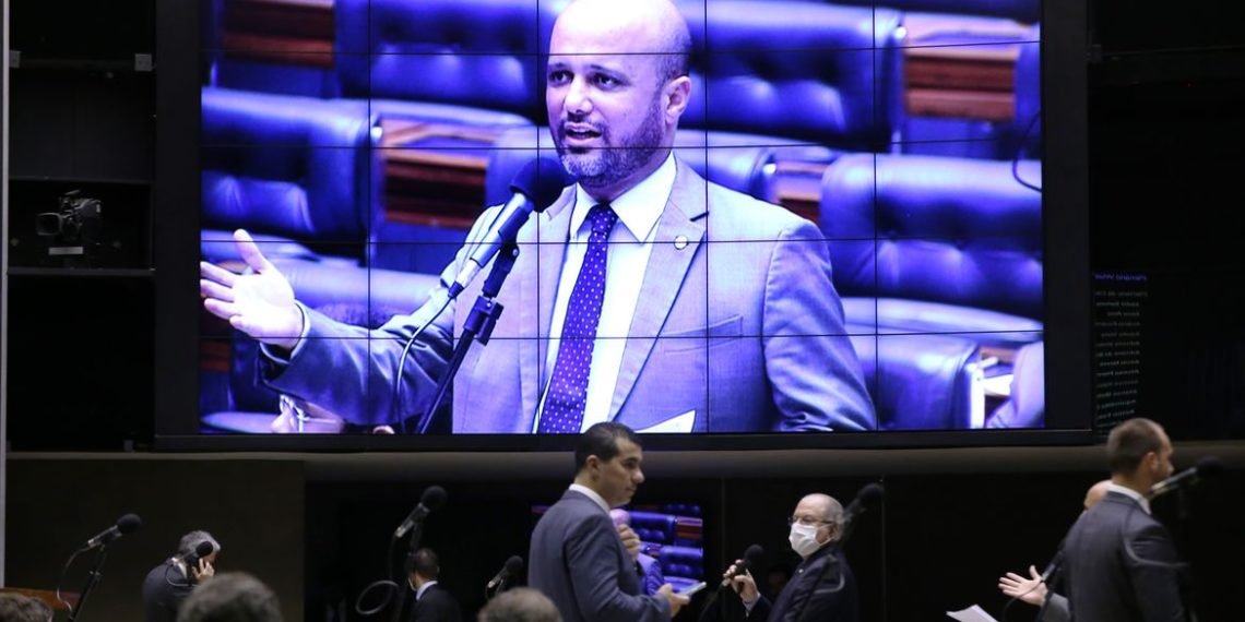 Câmara aprova PEC do Orçamento de Guerra; texto segue para Senado