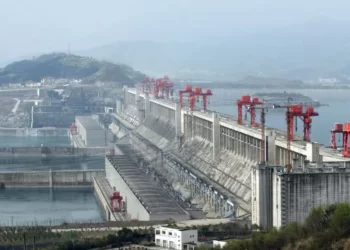 CURIOSIDADE: BARRAGEM DAS TRÊS GARGANTAS É O MAIOR PROJETO DA HISTÓRIA DA CHINA DESDE A GRANDE MURALHA.