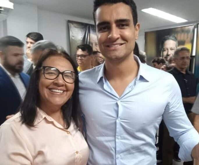 DRA. EDJA É O NOME DA FAMÍLIA CALDAS NA ELEIÇÃO DE IBATEGUARA.
